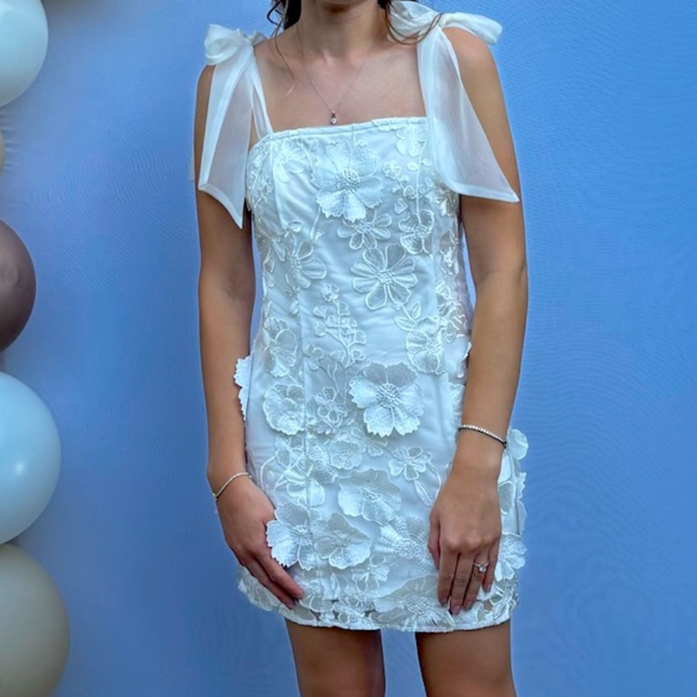 Lulus Elegant White Floral Dress